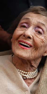 Luise Rainer, German-born American actress (The Great Ziegfeld, dies at age 104